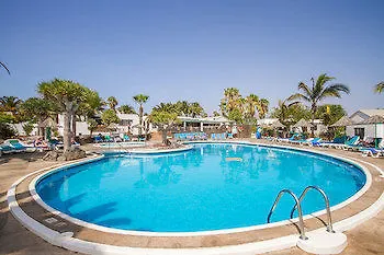 Ona Brisas Aparthotel 3*