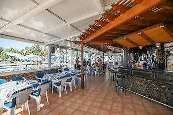 奥纳拉斯布里萨公寓式酒店 3* 普拉亚布兰卡